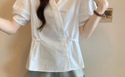 夏季中午女装上衣新款，清凉透气还是时尚吸睛？