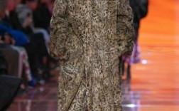 巴黎世家秋冬女装秀场，如何演绎先锋与优雅？