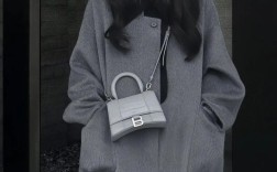 灰色大衣百搭吗？怎么搭才高级？