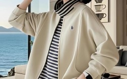 秋季新款卫衣怎么搭才时髦？