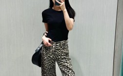 豹纹女装配什么裤子更显气质？