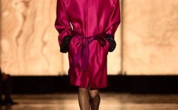 YSL天鹅绒运动女装是时尚还是运动？