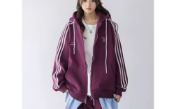 秋冬品牌运动服女装图