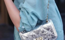 2025新款女装银包，设计亮点是什么？