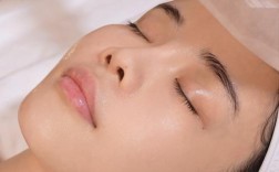 汗蒸时脸上护肤品能用吗？