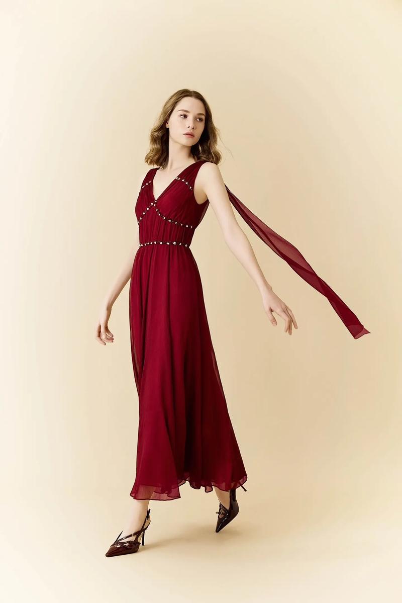 Cov女装价位多少？高性价比吗？-图1