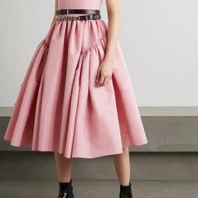 Alexander Wang女装为何能成潮流标杆？-图1