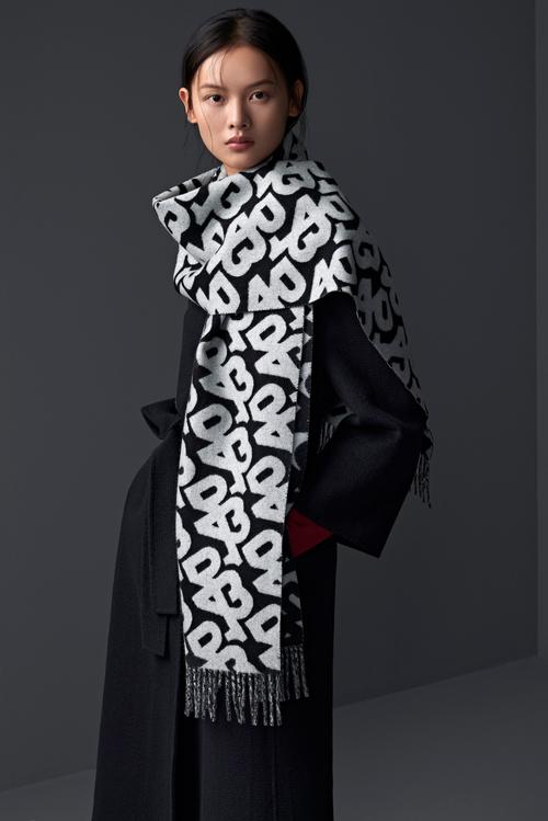 榭飞雍女装，如何穿出法式慵懒高级感？-图2