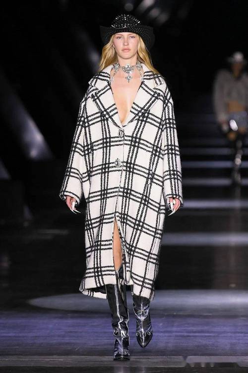 Philipp Plein女装为何能成时尚界暗黑贵宠？-图3