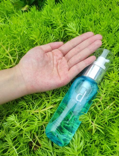 调节水油平衡，护肤品怎么选？-图2