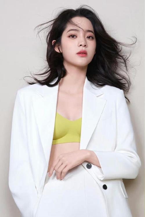 欧阳娜娜代言的护肤品是哪个？-图1