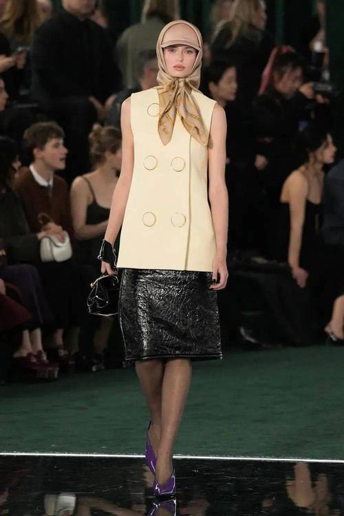 gucci女装成衣2025-图2