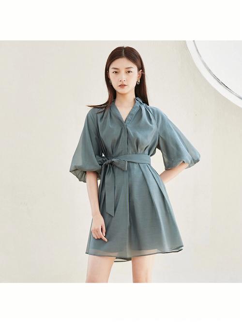 Veromoda连衣裙选款指南，显瘦还是百搭？-图2