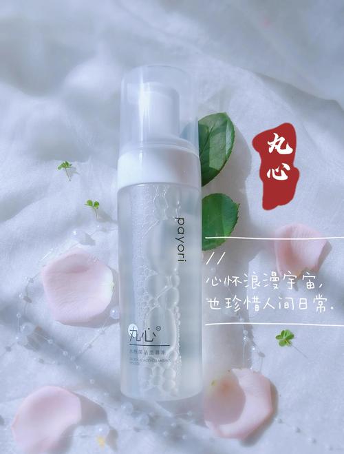 油皮毛孔大，护肤品选哪些能收缩？-图1