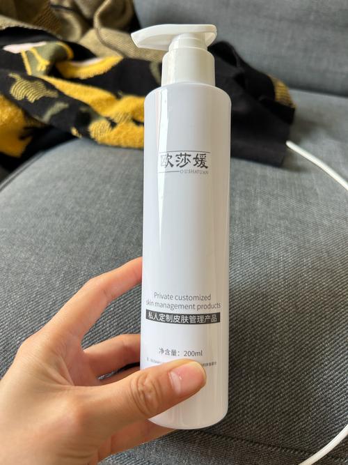 油皮毛孔大，护肤品选哪些能收缩？-图2