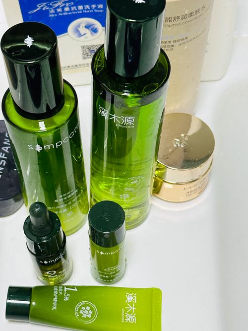 脸上长痘，护肤品该怎么选？-图2