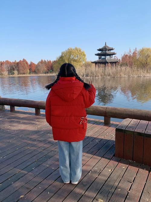 少女冬装图片大全，哪些款式更保暖好看？-图2