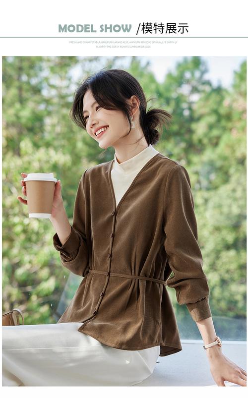 2025立领春女装，领型如何搭配新潮流？-图2