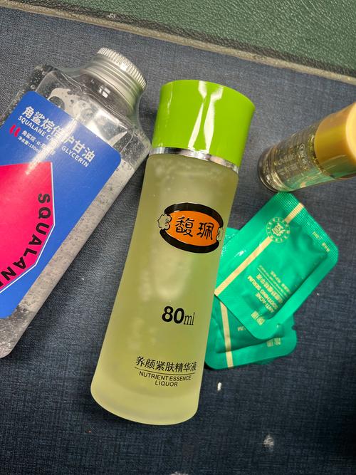 五十岁女人护肤品选哪种最有效？-图3