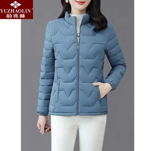 40岁女装棉衣选款，哪些更显瘦显气质？-图2