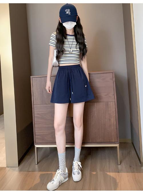 15岁女生夏季中裤怎么选？学生款怎么搭？-图3