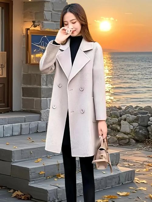 双面呢女装外套搭配图片-图2