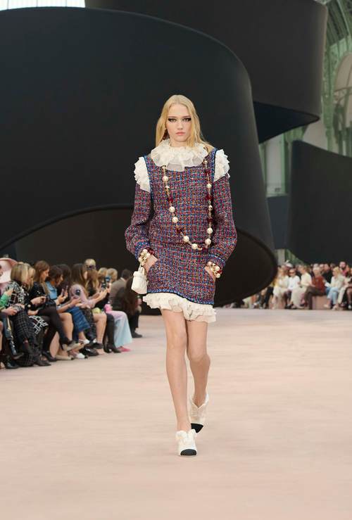 香奈儿2025秋冬女装，如何续写经典与革新？-图3