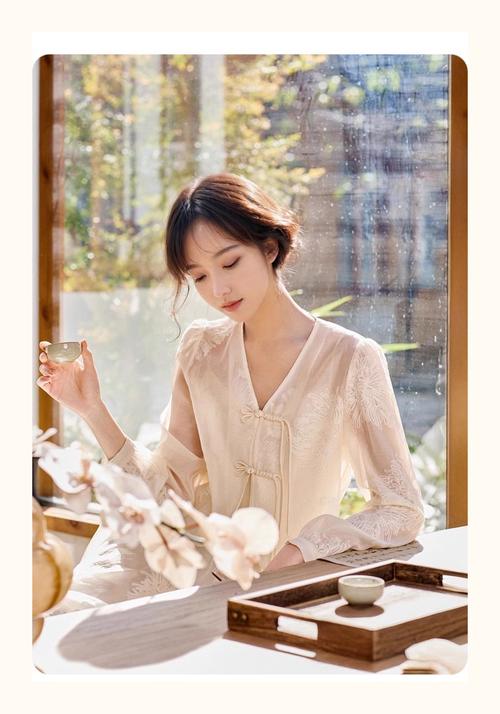 香影女装2025春装有何新设计？-图1