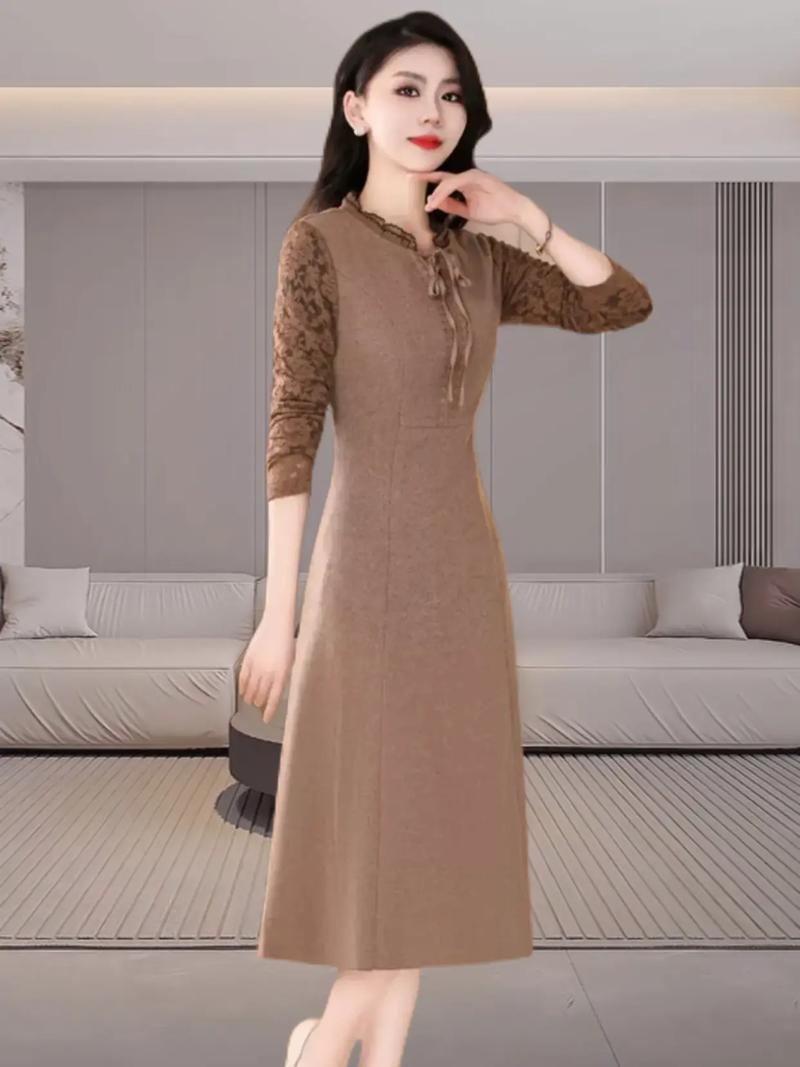 新款秋季打底连衣裙,如何兼顾时尚与实用?-图1 新款秋季打底连衣裙,如何兼顾时尚与实用?-图1