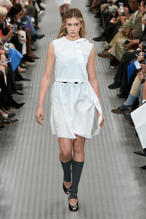 巴黎2025夏女装，将掀起哪些新风尚？-图2