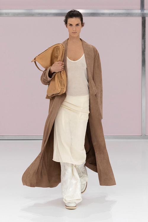 芬迪女装2025春夏款-图3