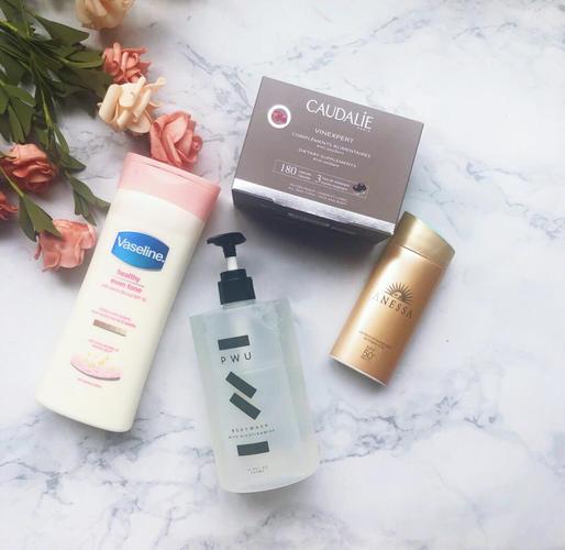 20岁护肤怎么选？这些护肤品真的适合吗？-图3