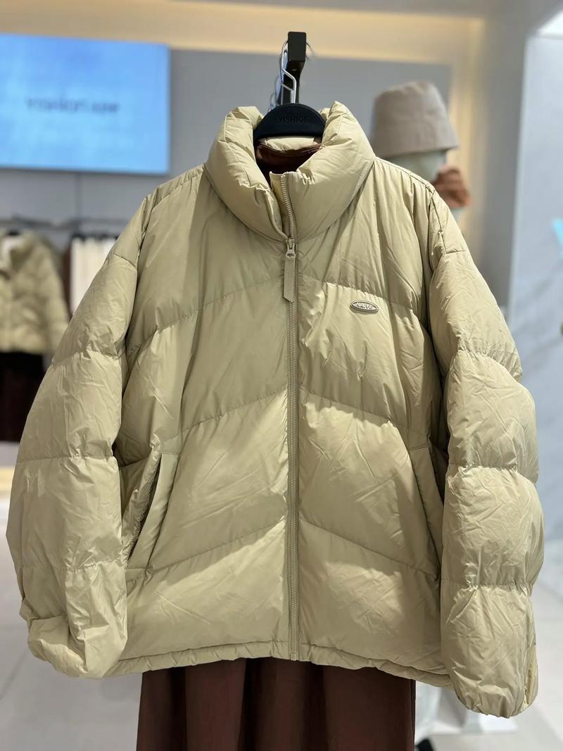 以纯2025冬装女装,主打什么新风格?-图2 以纯2025冬装女装,主打什么新风格?-图2