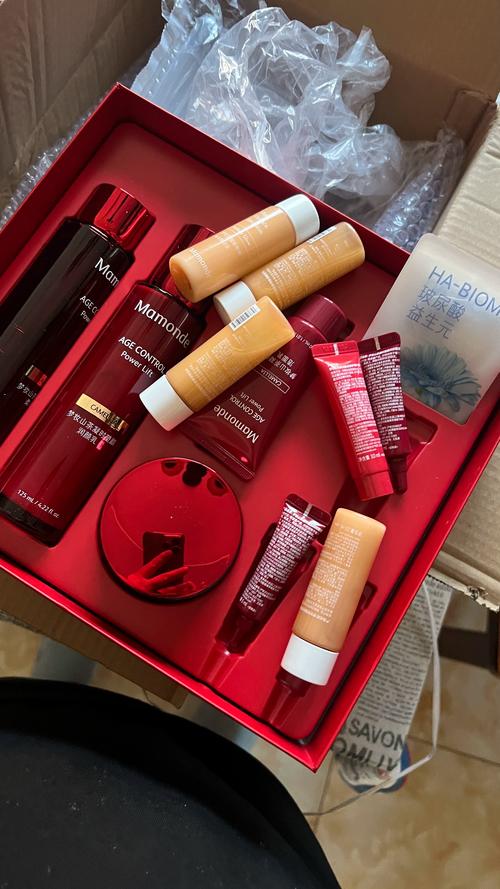 中年妇女护肤品选哪种才合适？-图1