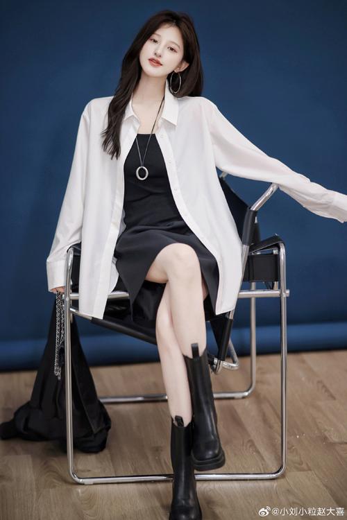 今年流行皮衣服女装图片-图3