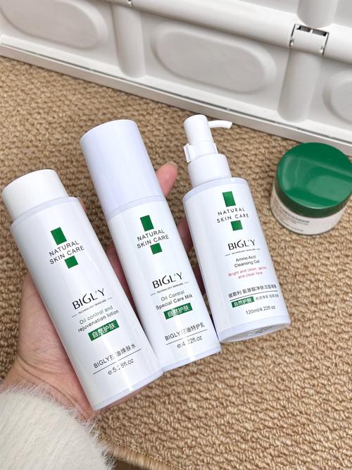 snp控油祛痘水三件真的有效吗？-图1