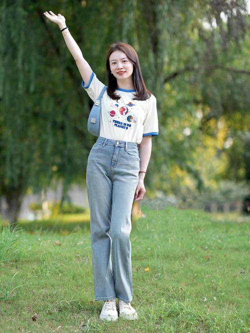 校园女装搭配图片大全，哪种风格更适合日常？-图1