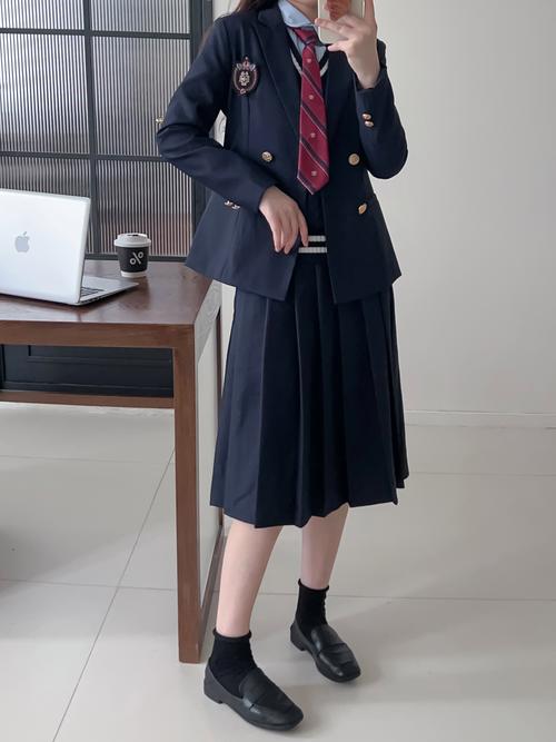 校园女装搭配图片大全，哪种风格更适合日常？-图2