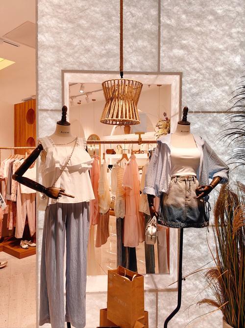 女装什么风格好卖？-图2