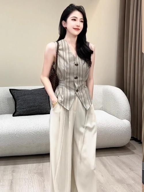 2025夏韩国套装女装，韩风怎么搭才时髦？-图1