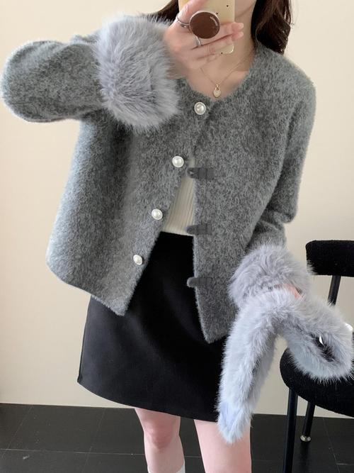 2025冬装新款女装，流行趋势与设计亮点是什么？-图2