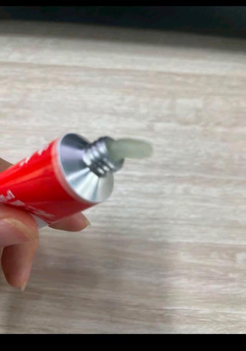 红霉素药膏祛痘到底好不好用？-图2