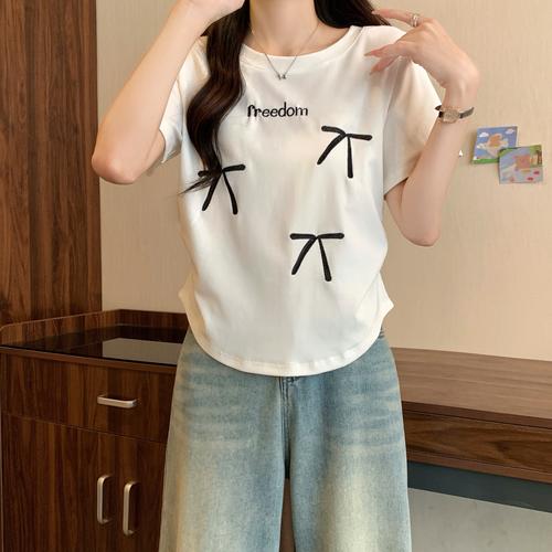 2025款女装图片，衣袖设计有何新亮点？-图1