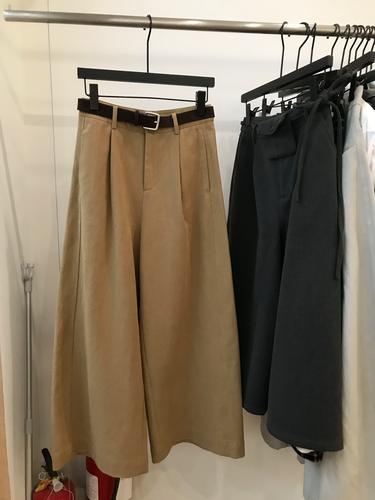 2025秋装女裤流行趋势是什么?-图1 2025秋装女裤流行趋势是什么?-图1