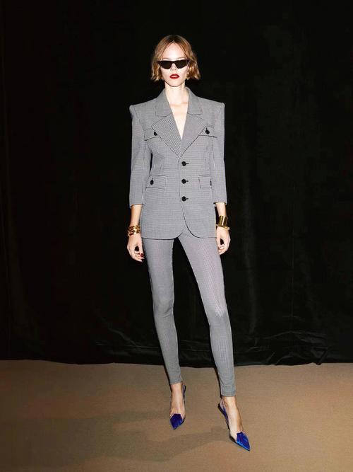 YSL 2012秋冬女装如何定义优雅新风尚？-图1