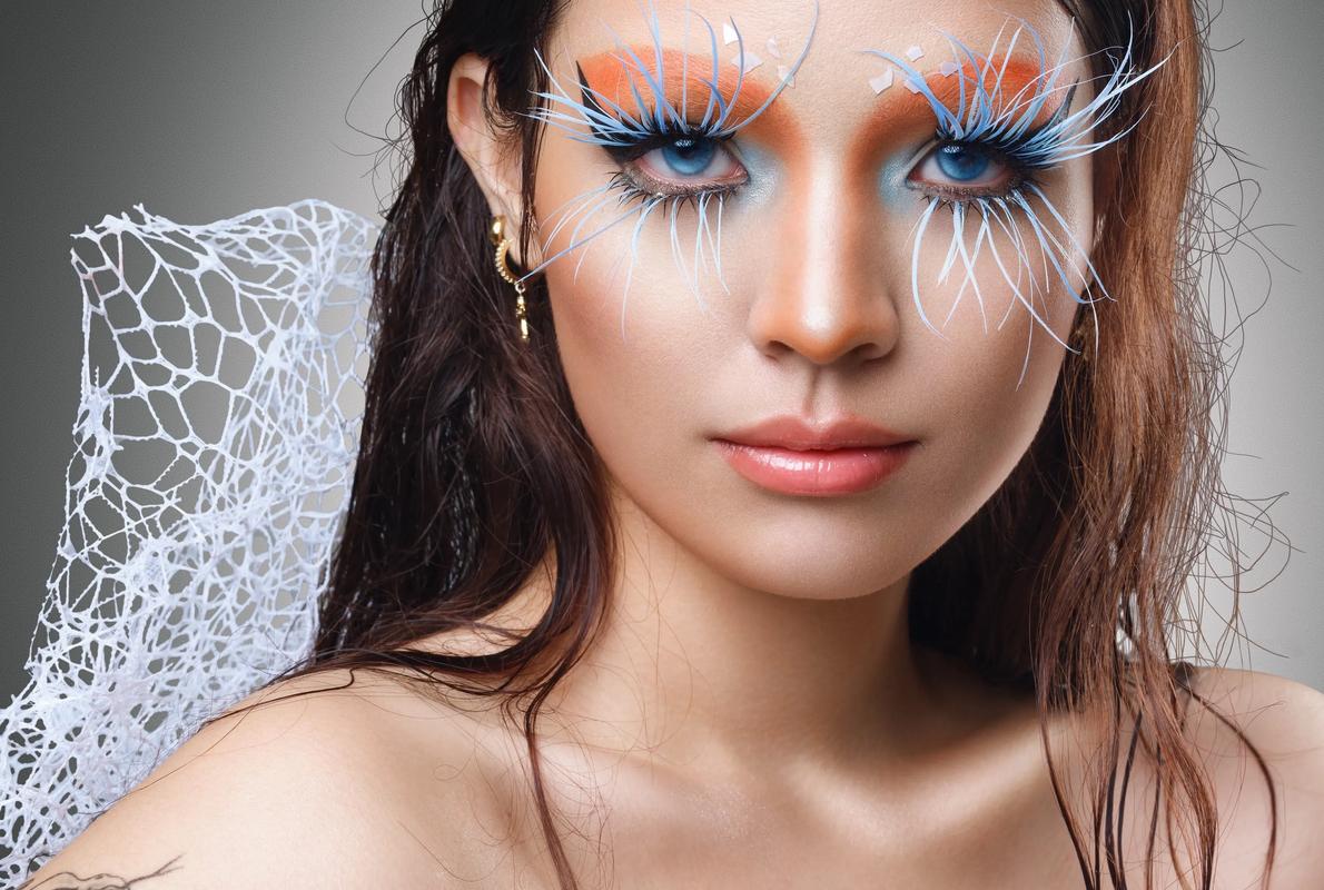 Make up女装品牌，独特设计还是市场噱头？-图2