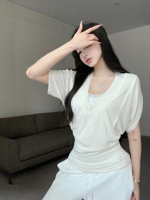 2025女装新款有哪些流行趋势？-图3