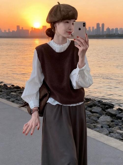 2025秋女装新款有哪些流行趋势？-图2