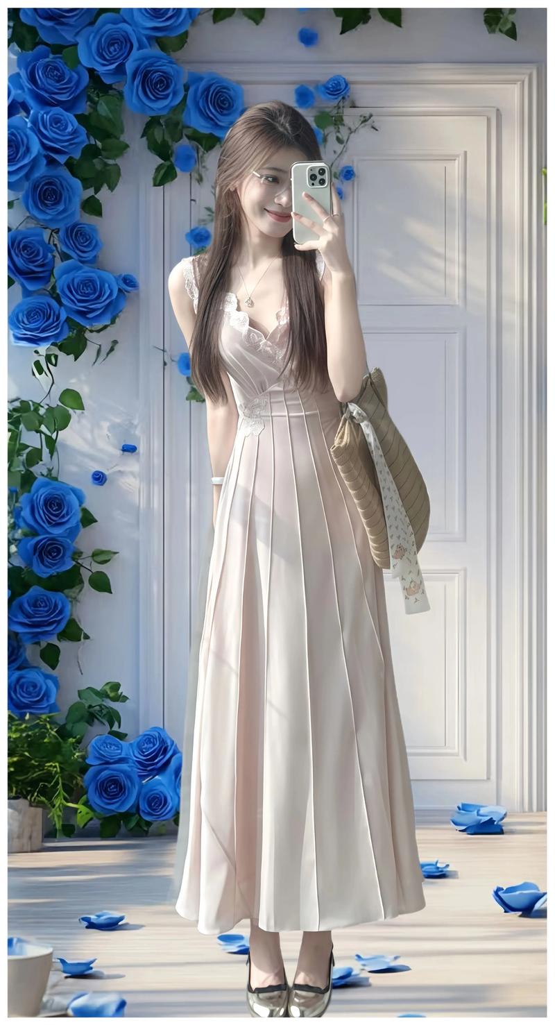 2025夏装新潮女装，有哪些必入流行元素？-图1