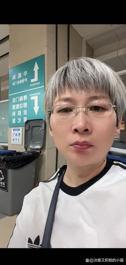 上海祛痘医院哪家专治痤疮好？-图2